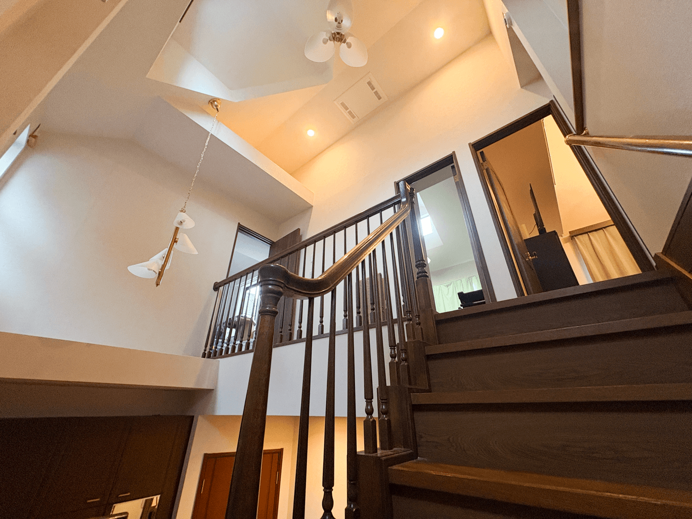 お客様の声1 階段と2階の部屋