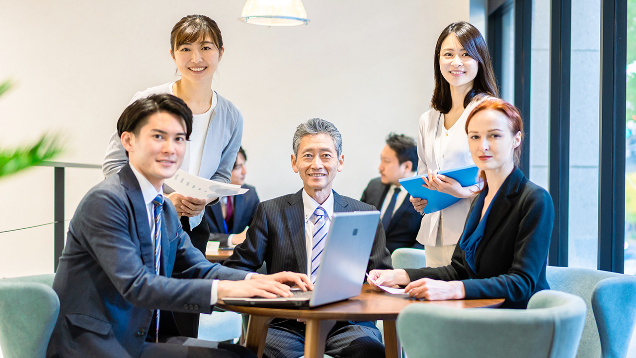 専門家に依頼するメリットとストラーダの強み