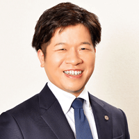 ストラーダ行政書士法人代表