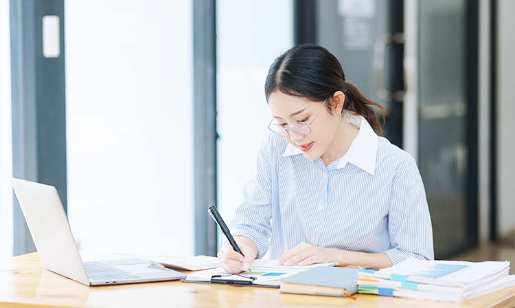 記帳代行の重要性と選び方【企業経営のサポート】